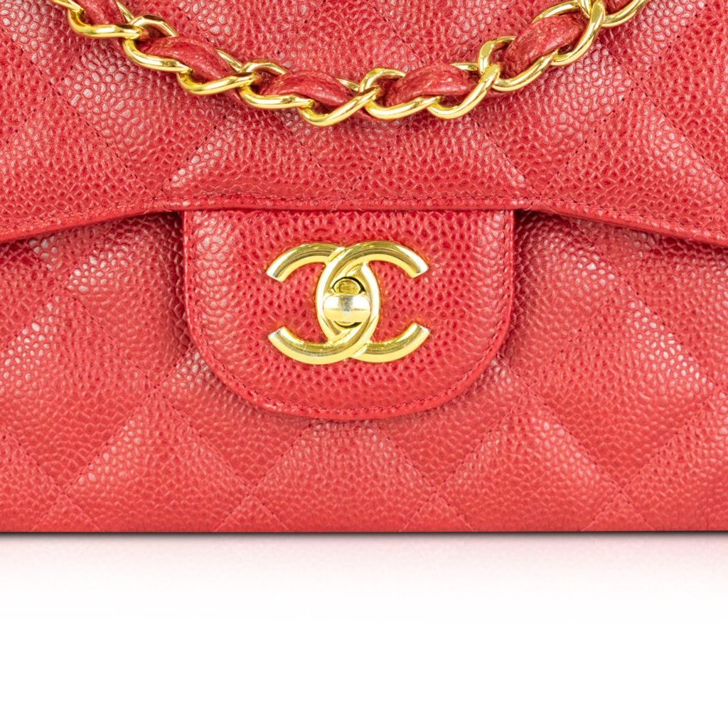 fake CC hardware on jumbo flap Chanel